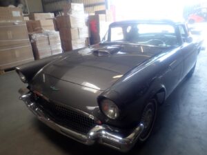 Ford Thunderbird vorne