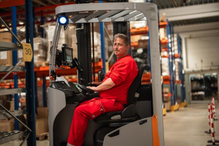Gabelstaplerfahrer männlich